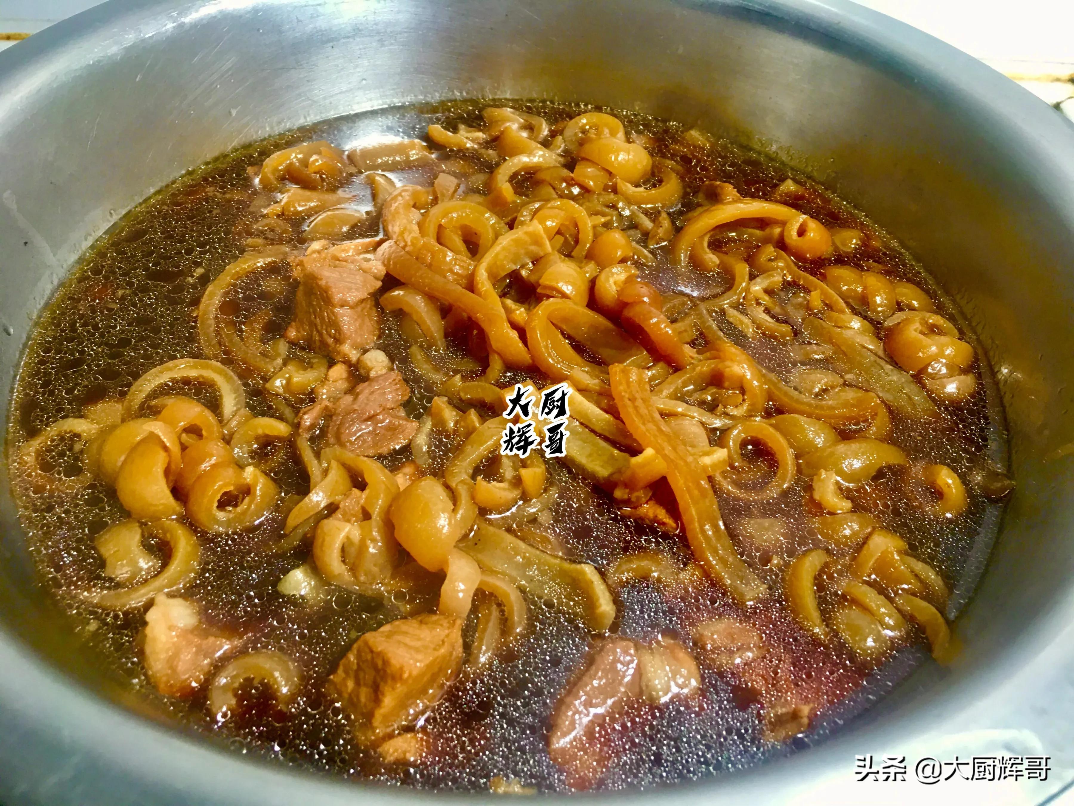 一道筋道的猪皮冻满满的胶原蛋白,大厨教你做两款猪皮冻