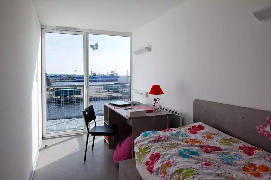 学生宿舍一层大厅设计,3人宿舍设计效果图