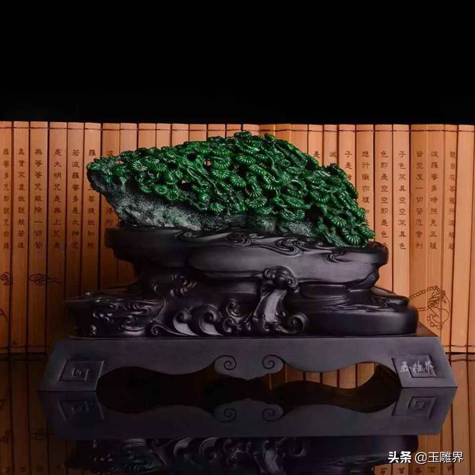 帝王绿满绿翡翠摆件,天然满绿翡翠摆件图