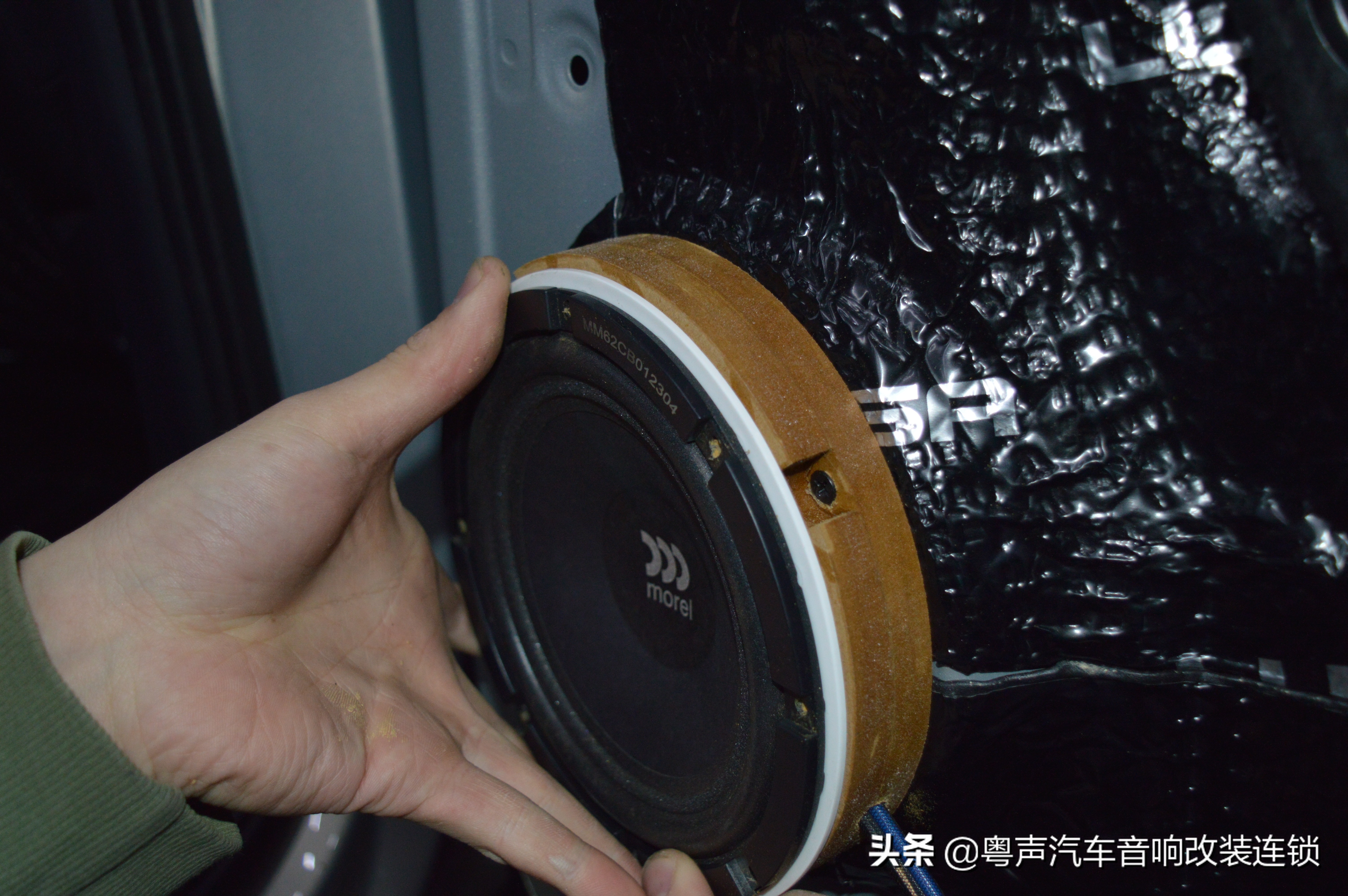 途昂380豪华怎么提升音响音质,大众途昂音响怎样改