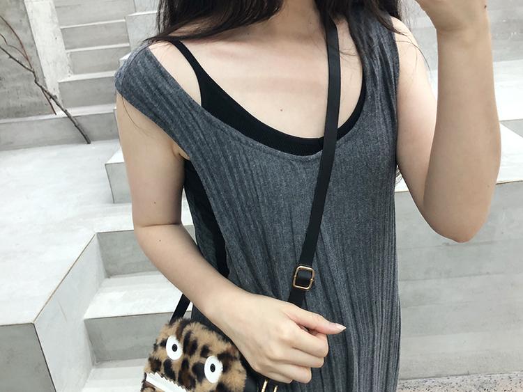 穿上即陷进柔软的「纸片人」背带裤，一封写给夏天的慵懒情书