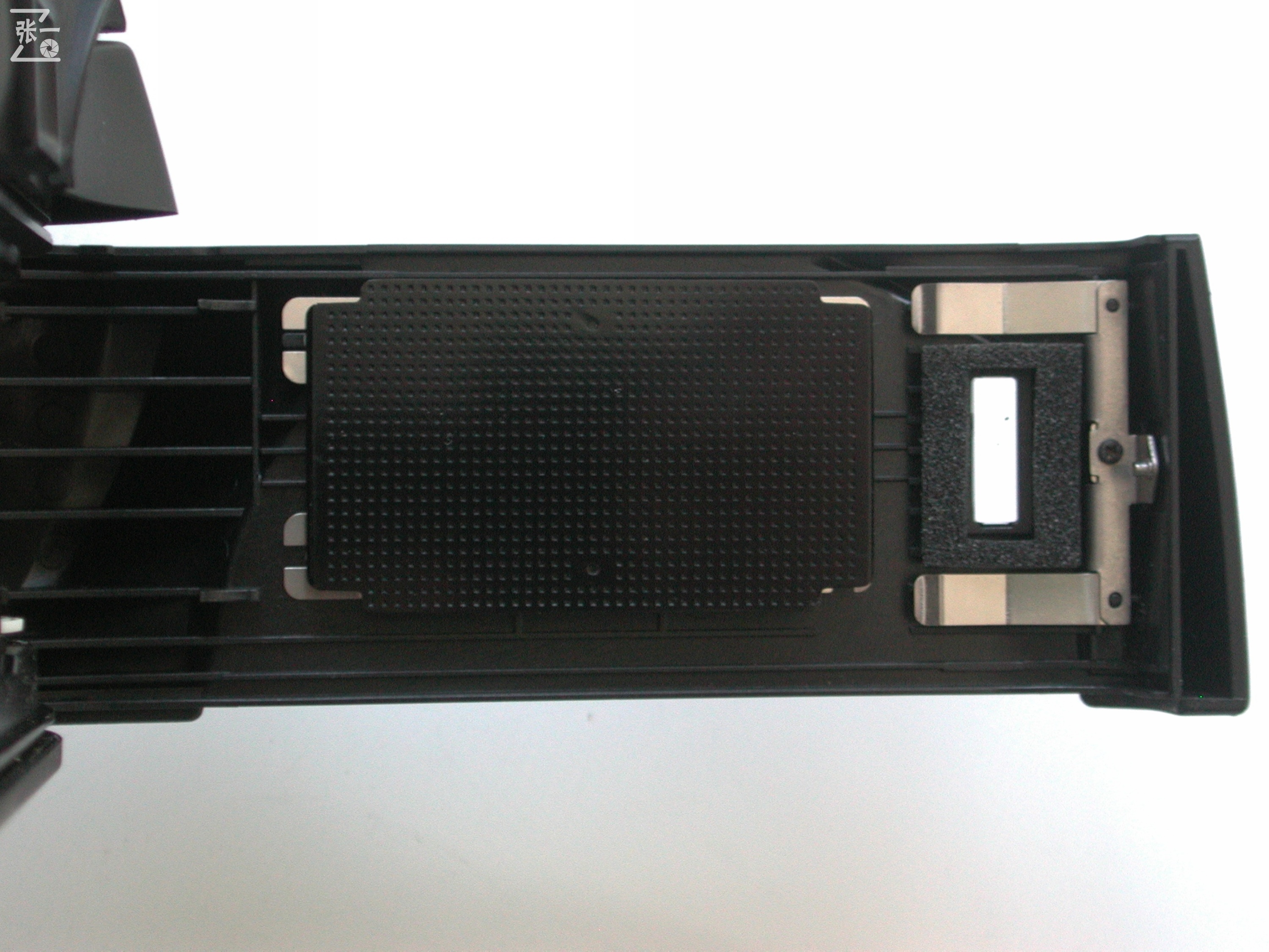 上海海鸥为美国贴牌生产的PhoenixP-5000单反相机