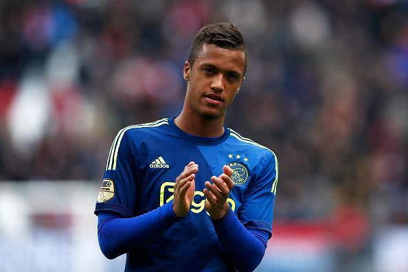 中甲联赛球员可以转会中超吗,中甲球员能去中超踢球