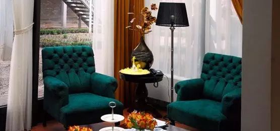 全球首家失忆小镇，所有居民都忘了自己是谁、来自哪里….