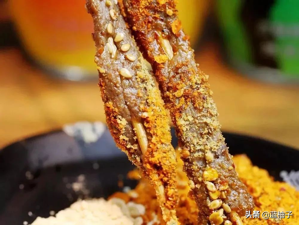 不油的炸串，比烧烤更嫩，比火锅更入味，从素到肉炸嘛嘛香，好吃