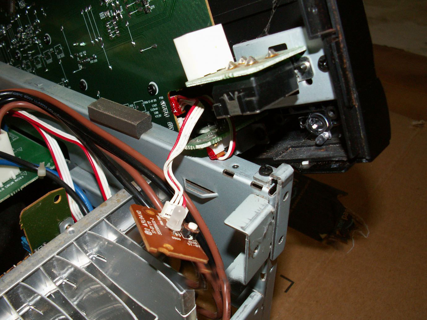 维修一台60多斤的高端影音环绕功放