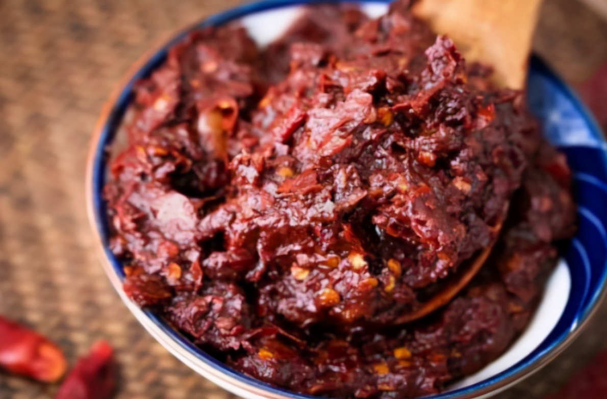 选郫县豆瓣，认准2个牌子，其它牌子再贵，也都不正宗，别买错了