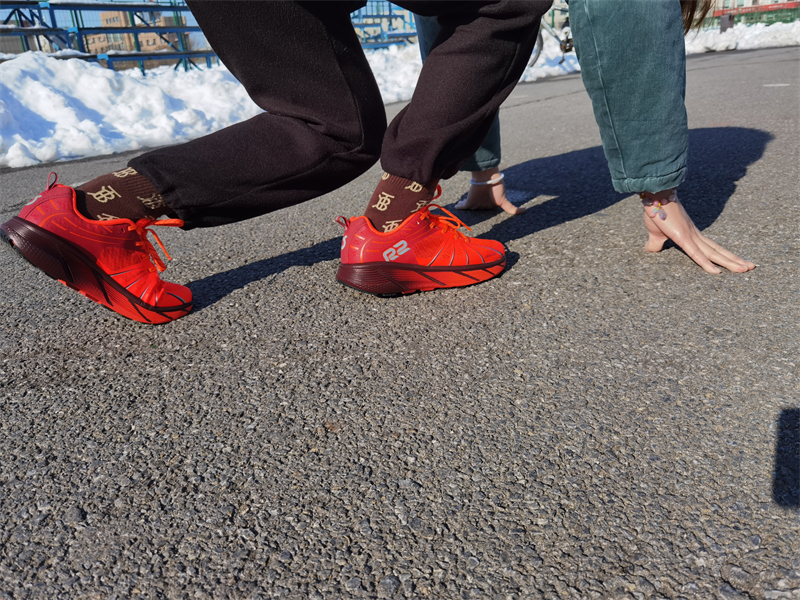 跑步鞋r2云跑鞋,r2云跑新款缓震跑鞋