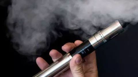 定了，全面封杀*子烟电**！你身边还有人却天天吸...