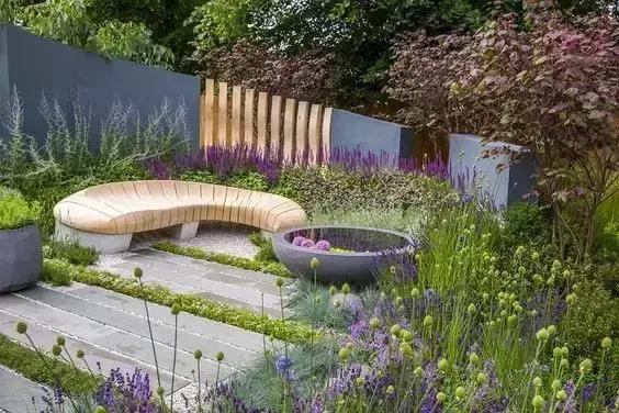 庭院的节奏感，来自于坡度的“琴键