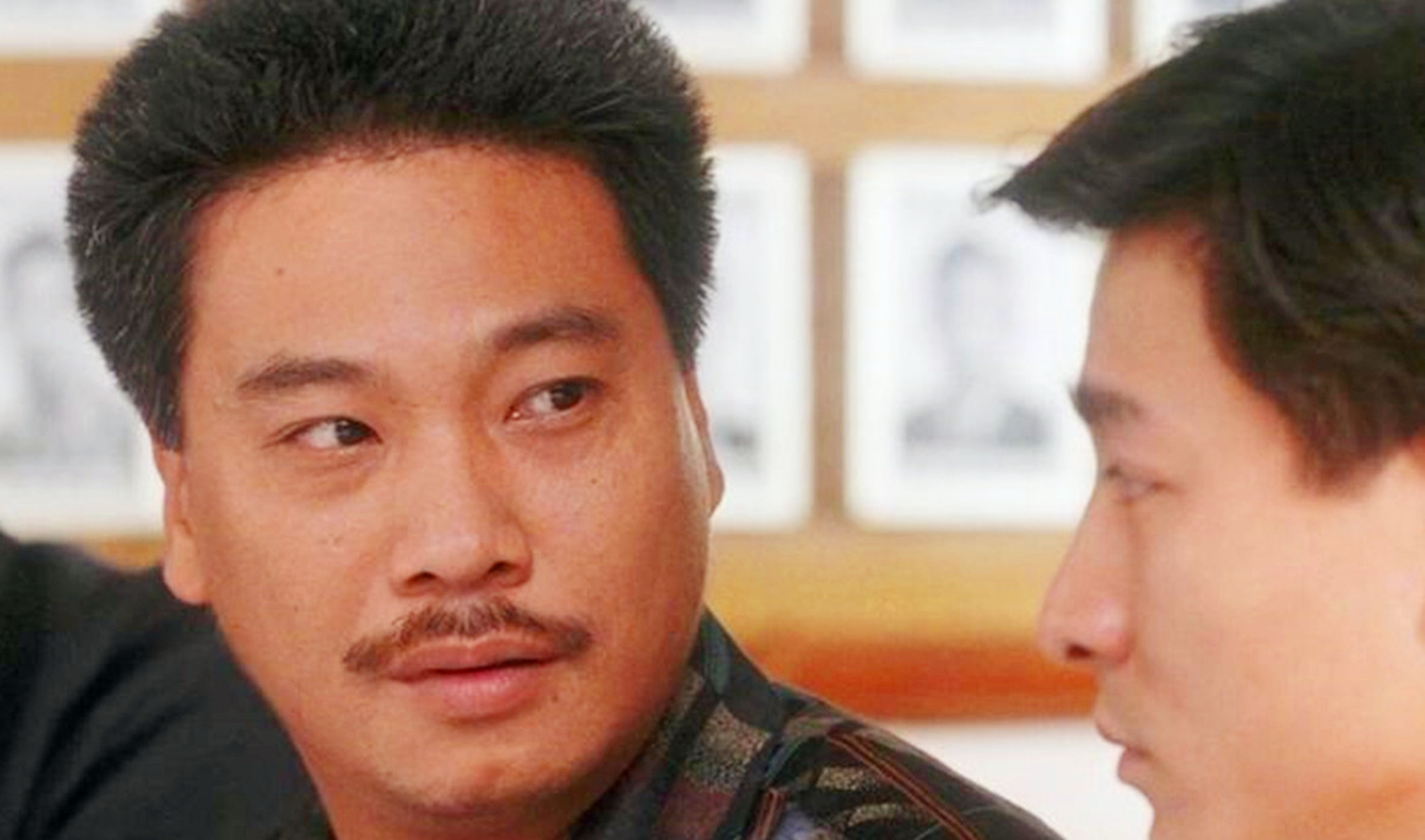 达叔哭戏演技炸裂的瞬间,游本昌半哭半笑表情动图