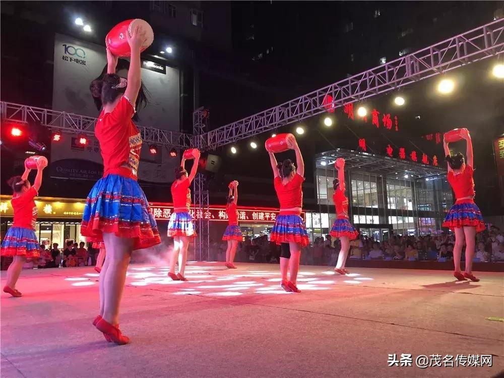 涓界櫥楗间笟浼樻儬鐩存挱,涓界櫥楗间笟鎶栭煶澶ц禌