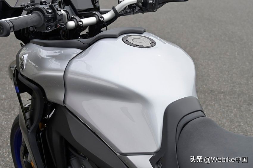 闆呴┈鍝坱racer9鍥藉唴鍞环,闆呴┈鍝坱racer9gt璇勬祴