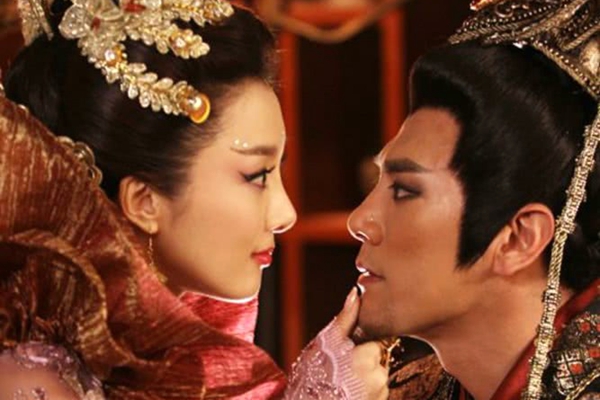 封神演义中妲己为什么害伯邑考,封神伯邑考见真正的妲己