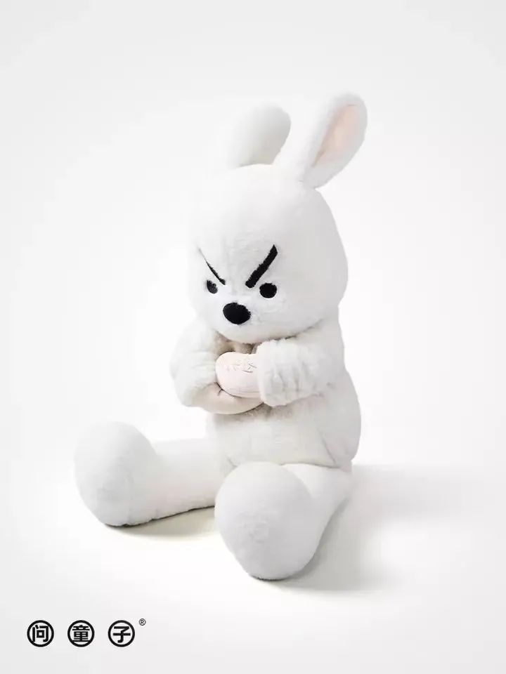 手脚冰凉的女生会宫寒吗,女孩子手脚冰凉是宫寒还是体寒