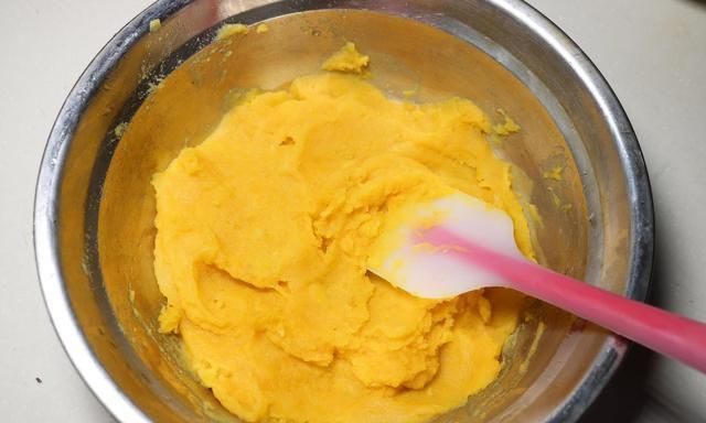 怎样做出来的芋圆才q弹松糯,芋圆怎么做才不粘牙