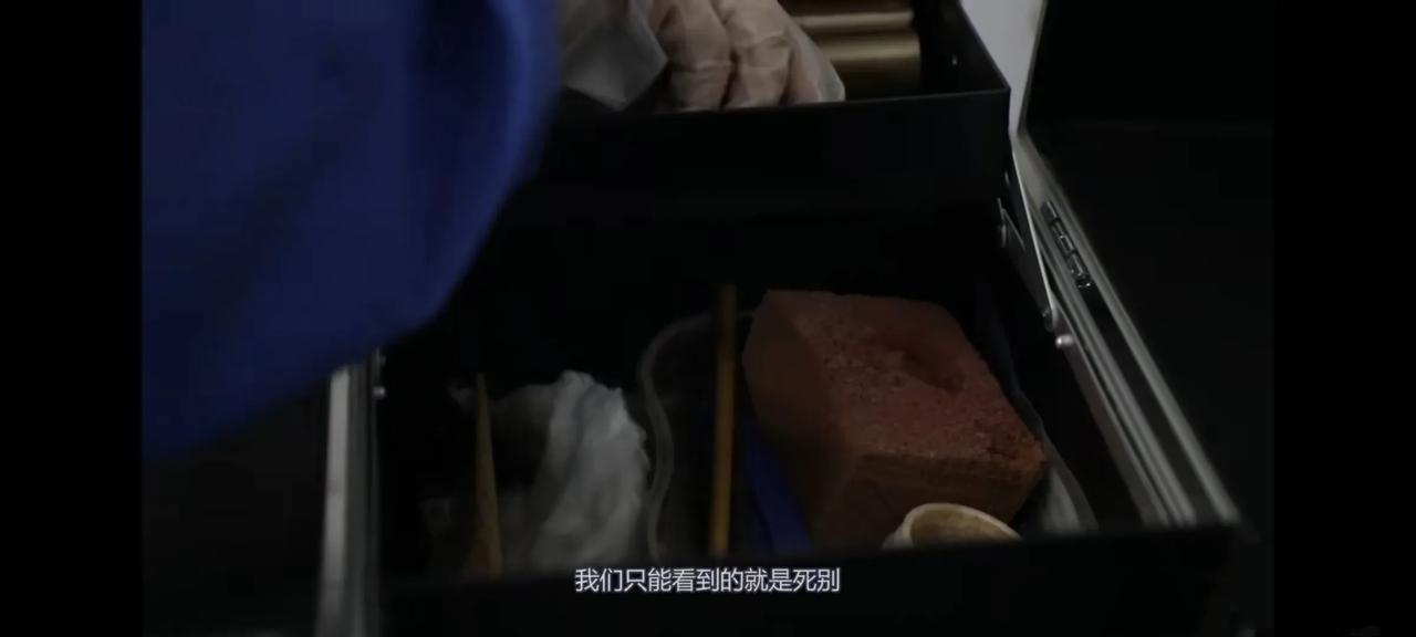 95后女孩殡仪馆当入殓师,90后女入殓师透露真实工资