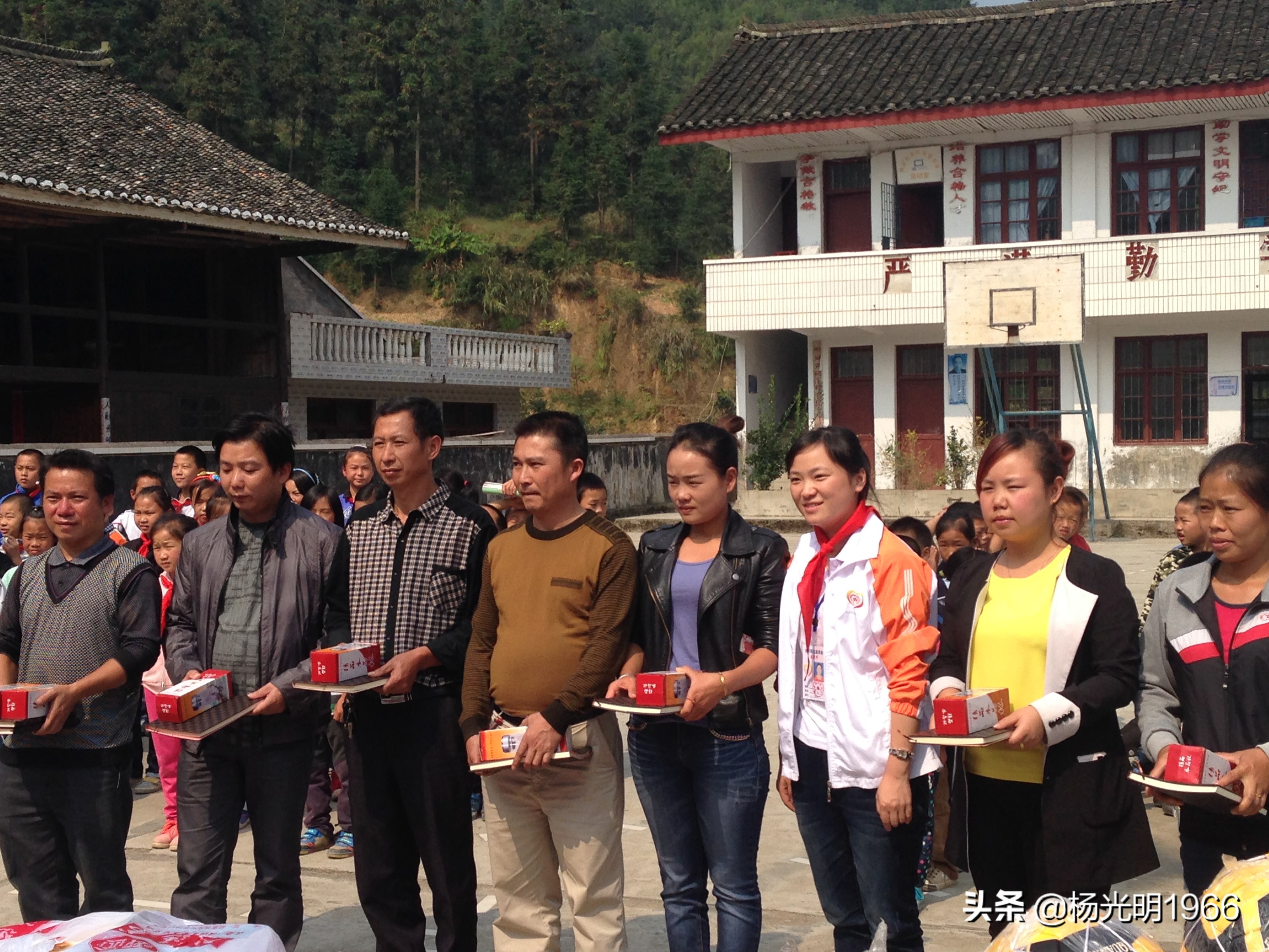 爱在苗乡剪辑版,爱在苗乡女声完整版