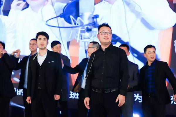 「年会回顾」“同心同行筑梦远航”麦丰装饰2020年度盛典