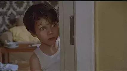 分房睡的年龄是多少,孩子分房睡限年龄害人不浅