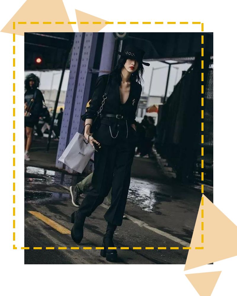 马丁靴+小黑裤，冬日保暖显高CP