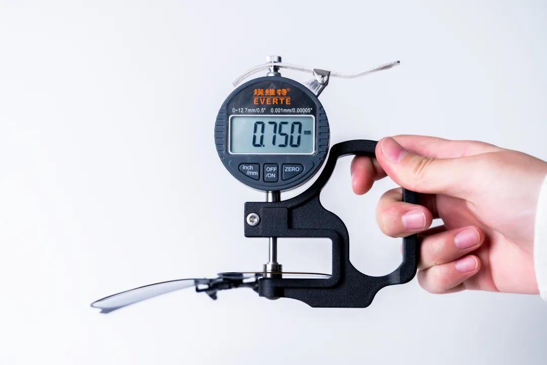 近眼距茶色墨镜,普通眼镜戴在阳光下就变墨镜