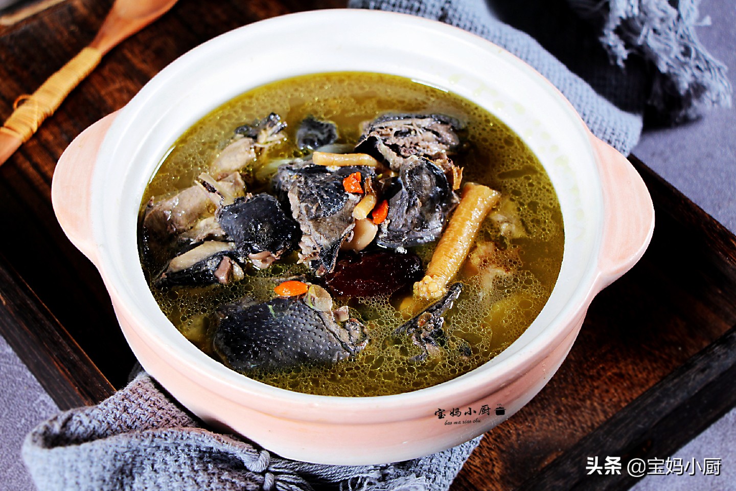 女月经期阴虚吃什么补血效果最好,女人经期补血的最佳补品