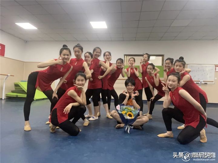 只有内心强大了才能冲破一切阻碍,只有自己内心强大才能不被伤害