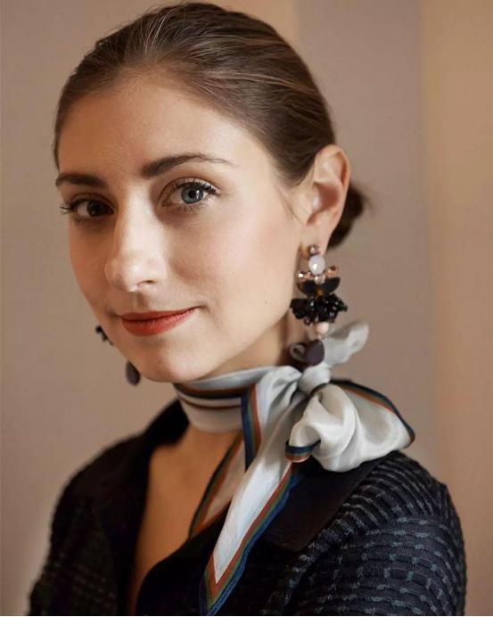 不同穿搭适合什么的配饰,提升穿搭精致感的配饰