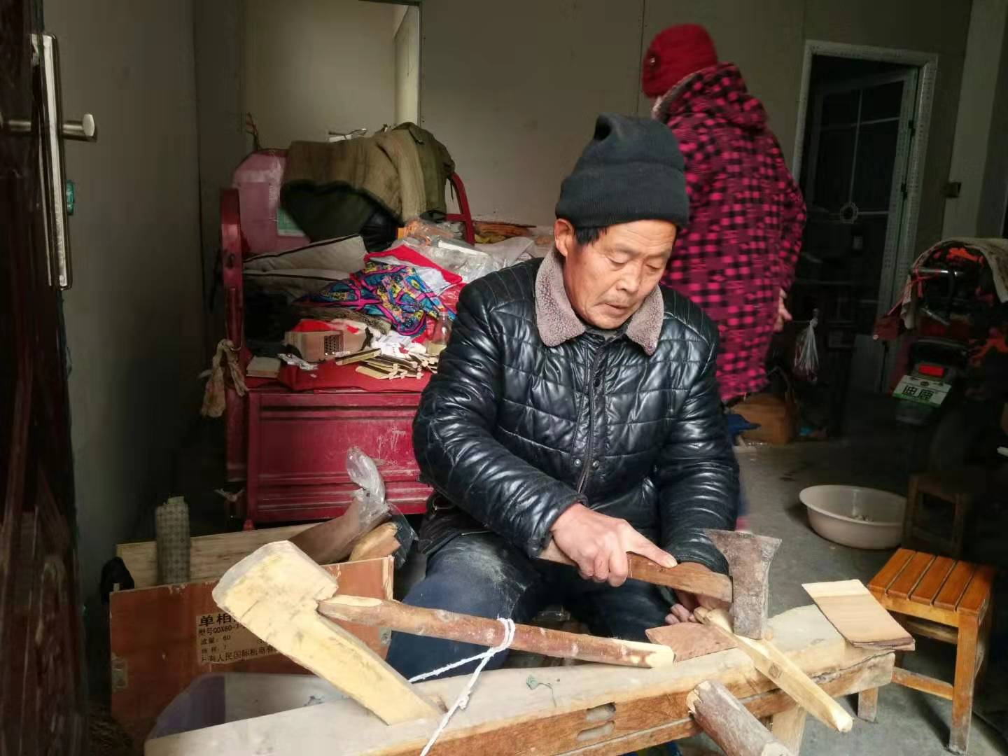 百年传统工艺“枣梳王”王学才纯手工枣木梳子