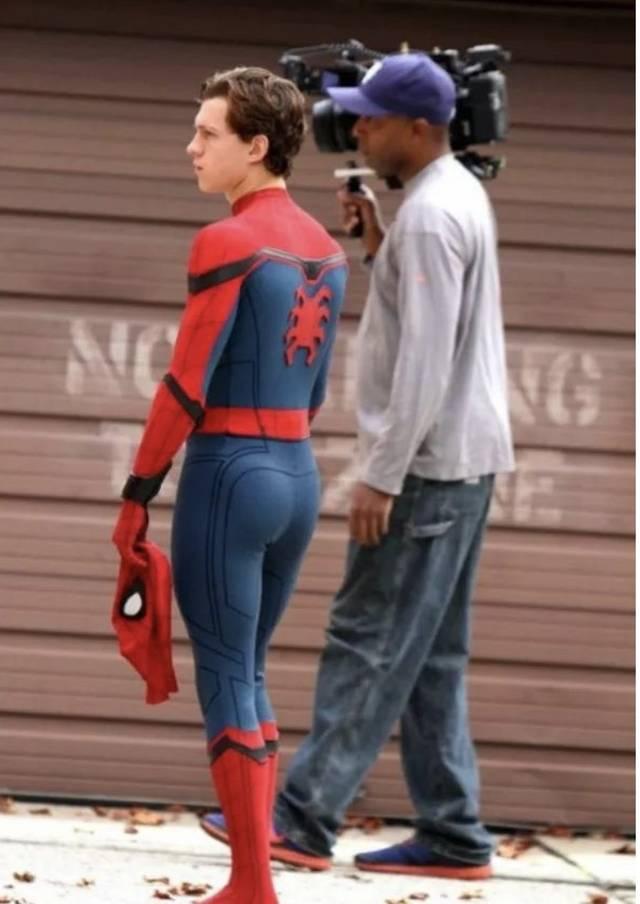 为什么有人臀很翘,男生臀为什么这么翘