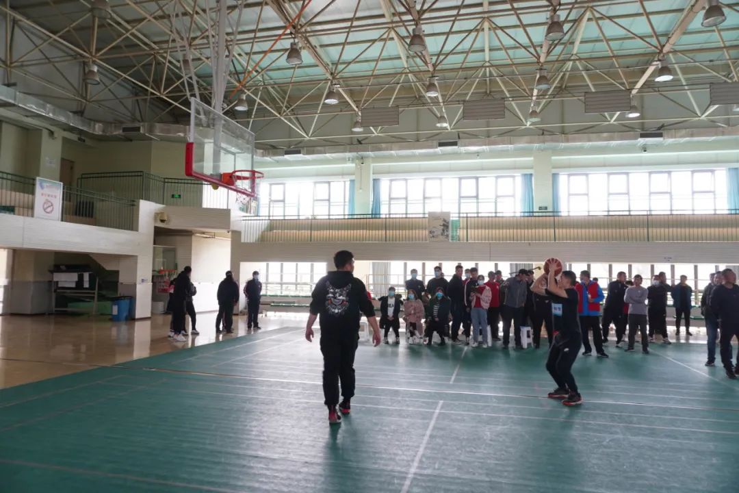 拔河跑步踢毽子跳绳,拔河踢毽子比赛奖励