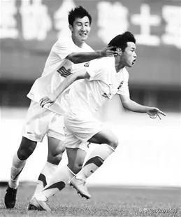 武汉足球成绩,足球武汉三镇夺冠