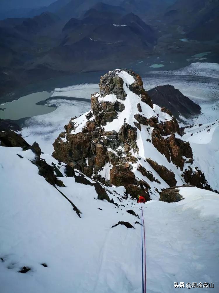 那一年，他们滑坠到人生的谷底：两名登山者和两部电影