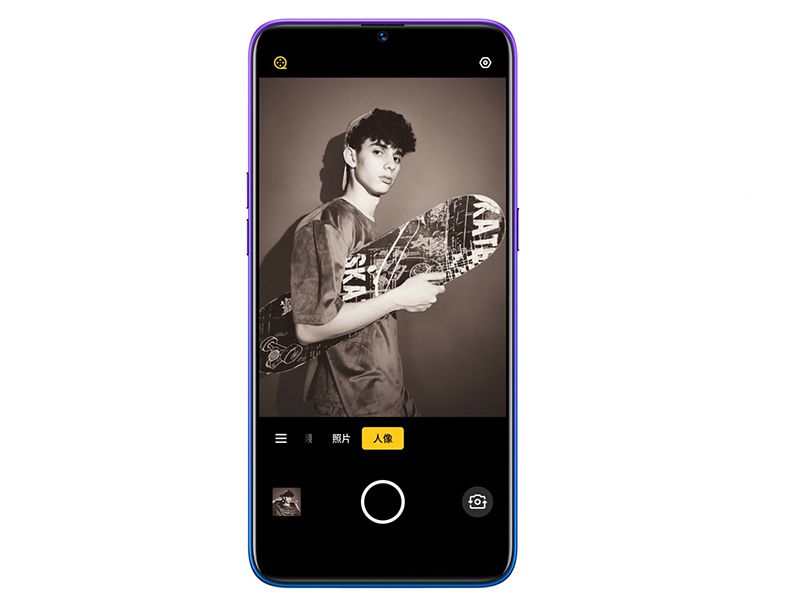 realmeQ,4GB64GB怎么样？优雅别致