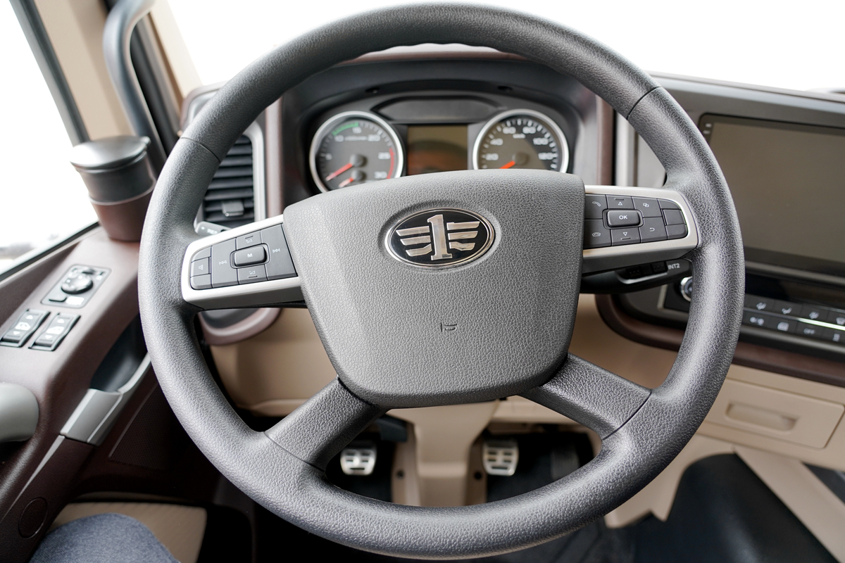 jh6卓越版解读,jh6牵引车480卓越版跟领航版区别