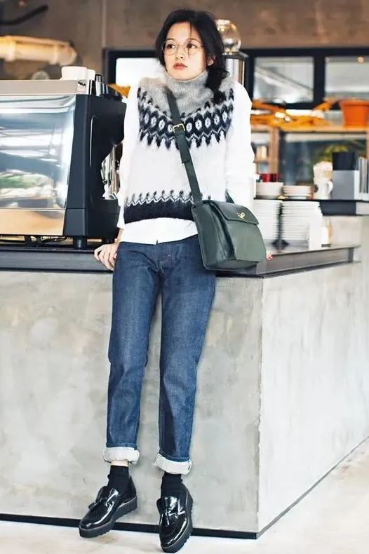 别再露脚踝了,今冬不流行露脚踝了露袜才更时髦