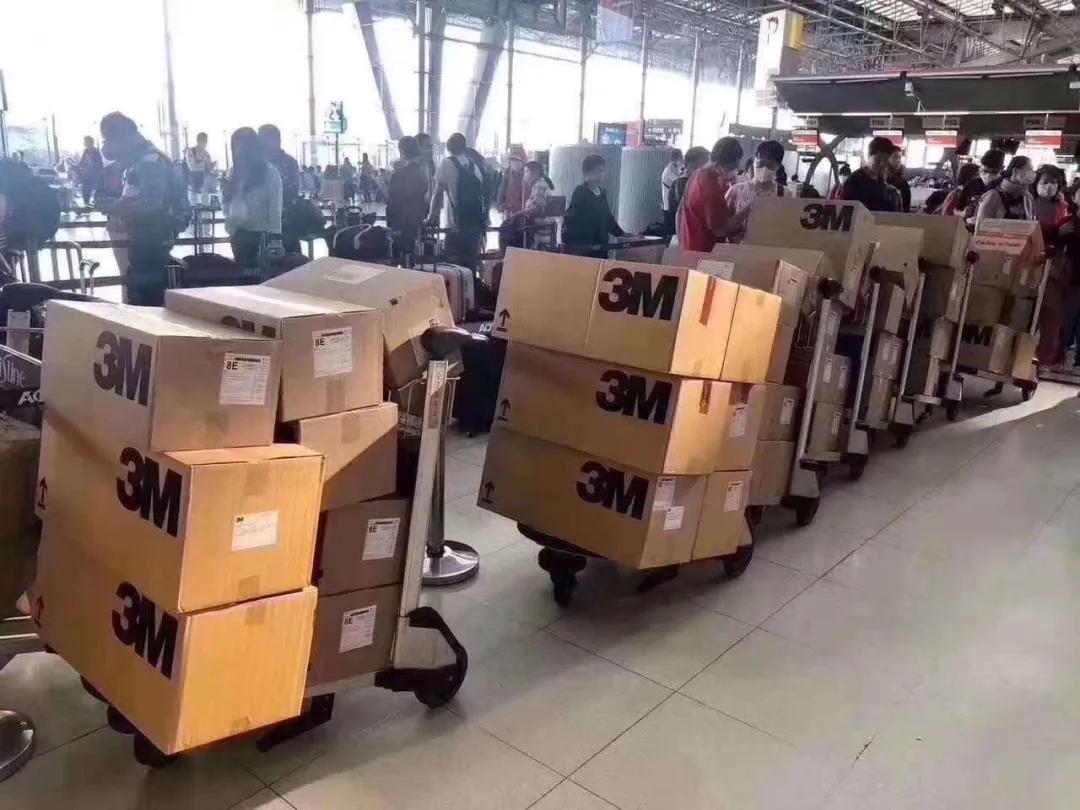 一线|抢在旅游业停摆前，他们做了一次“最美代购人”