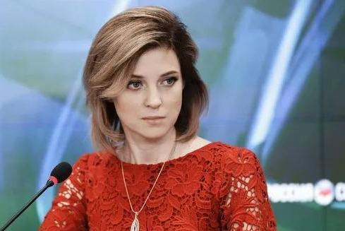 克里米亚检察官娜塔莉亚和女儿,俄罗斯检察长娜塔莉亚采访