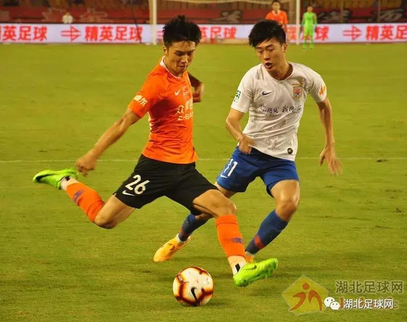 鲁能专为武汉创造奇迹，2005赛季出了个周燎，2019赛季是他们俩…