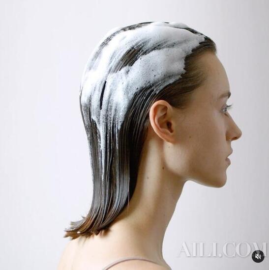 染发后干枯毛躁,染发后头发干枯用什么护理