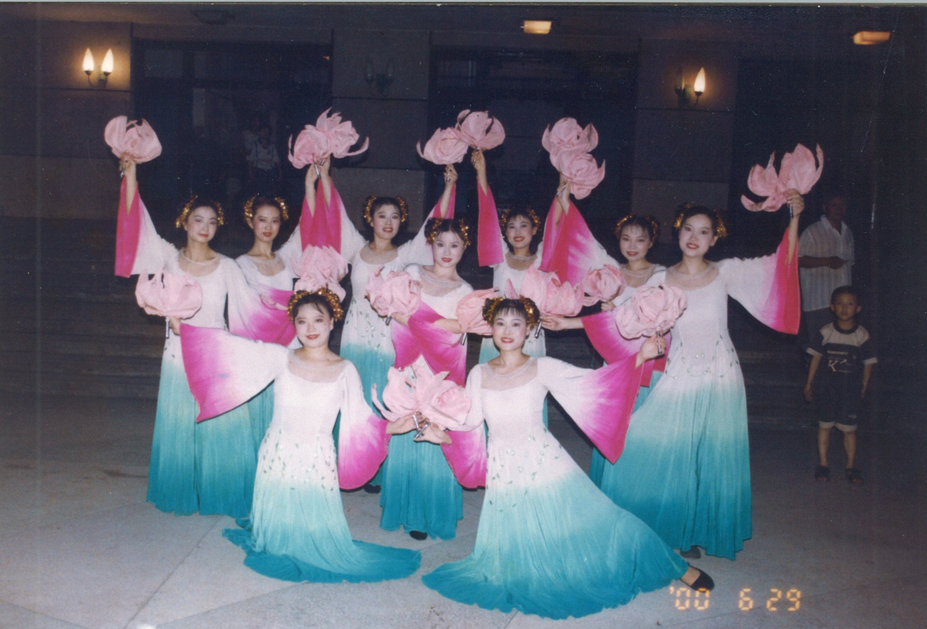 一座有光影又有历史的老厂――四川长征制药厂