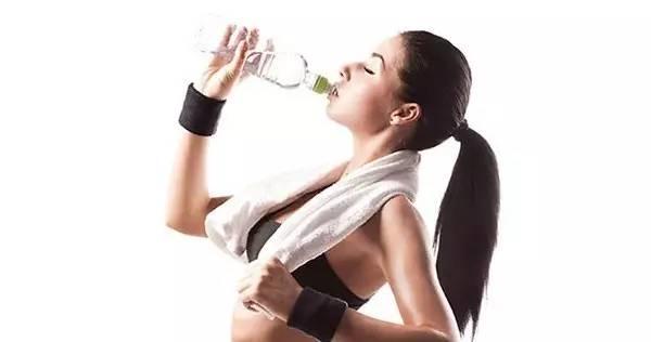 这7个方法迅速缓解你的黑眼圈,如何才是解决黑眼圈的最好方法