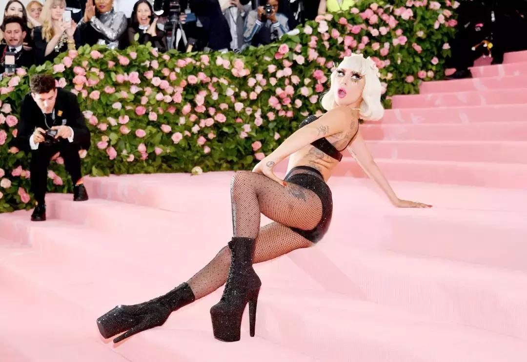 MetGala｜他们都在骗你，今年时尚奥斯卡的主题，是中国古代神话