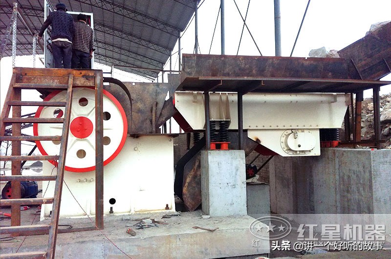 粉碎石子设备多少钱一套,河卵石粉碎机多少钱一台