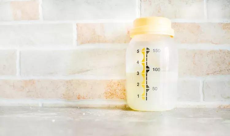 奶水清淡是怎么回事,奶水清淡没味道宝宝不爱吃