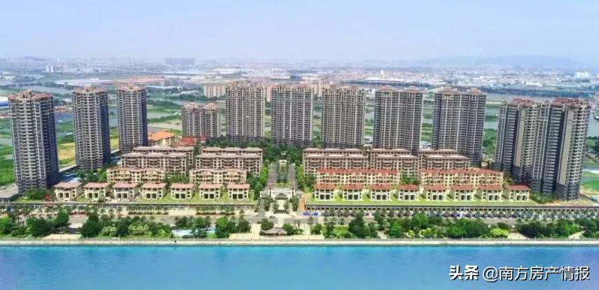 东莞这个楼盘装饰飘板坍塌，击穿地下停车场！住建局出手了