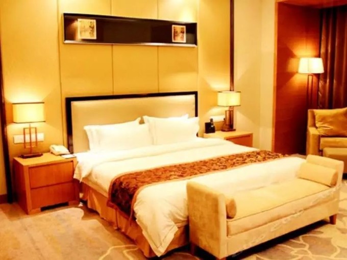 去额济纳旗胡杨林旅游攻略,额济纳旗旅游住宿全攻略