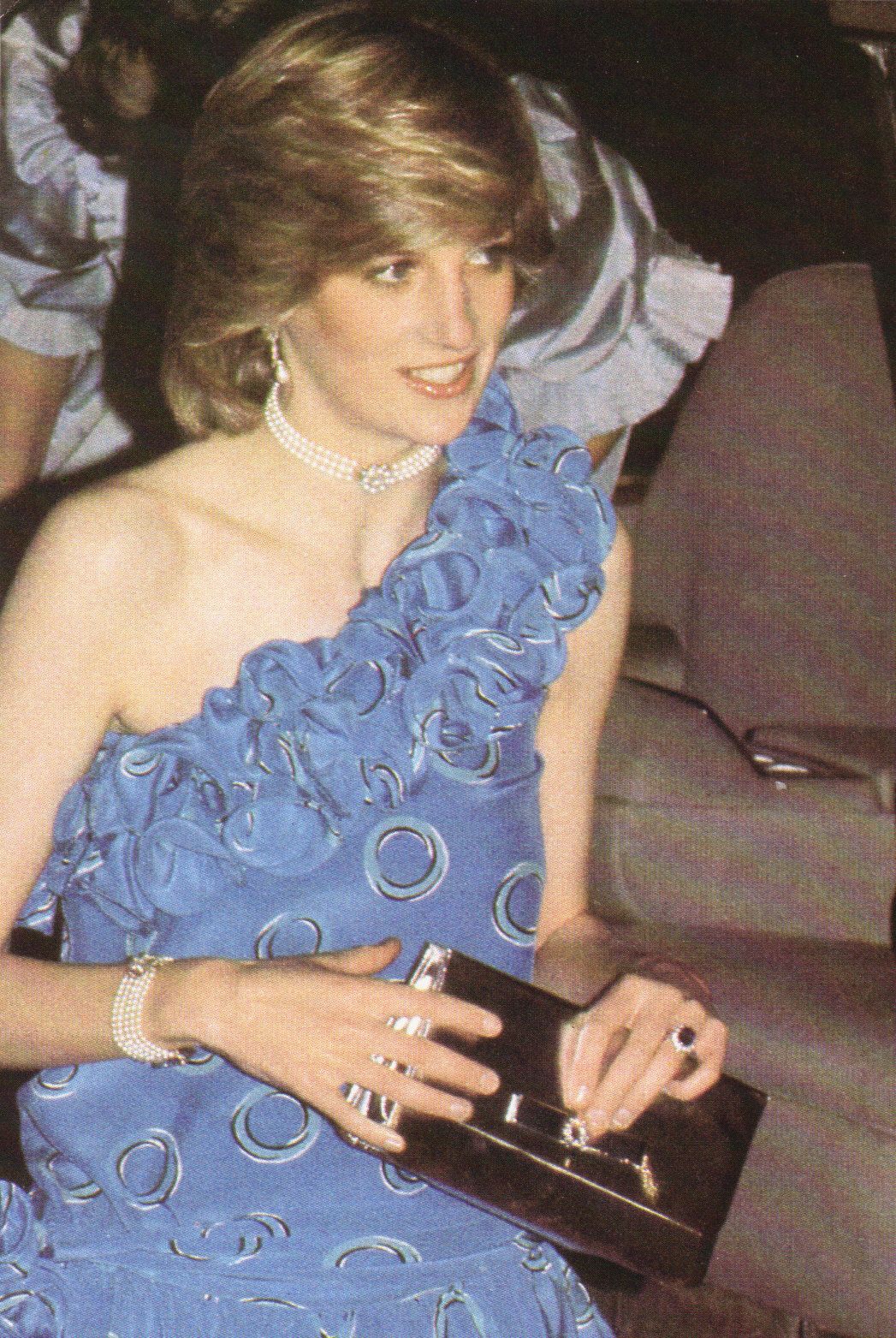 珍珠手链才不是老太太专属,跟着戴安娜王妃,挑对款式做优雅lady