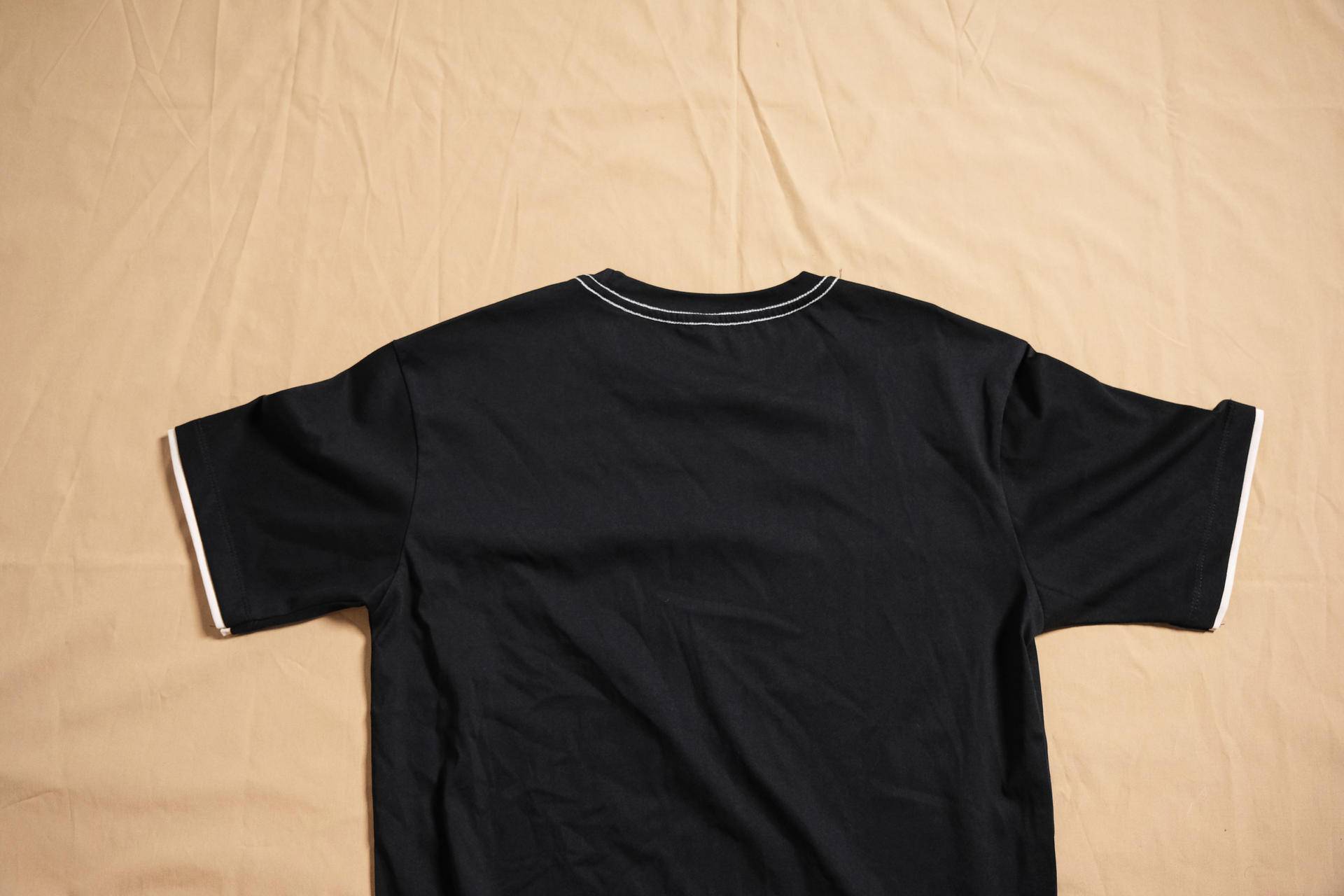 什么材质t恤适合夏天穿,夏季啥材质t恤凉快抗皱不缩水